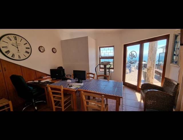 9 BEDROOM HOUSE FOR SALE IN DE BAKKE